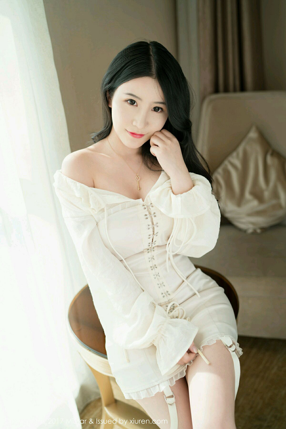 [MiStar魅妍社]Vol.203_嫩模谢芷馨Sindy性感私房内衣半露酥胸撩人诱惑写真40P