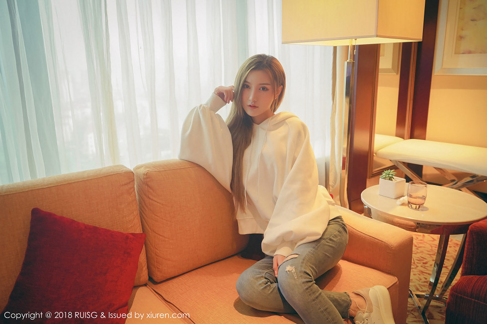 [RUISG瑞丝馆]Vol.045_清纯小妞M梦baby柔情私房发布居家甜美迷人清爽写真40P