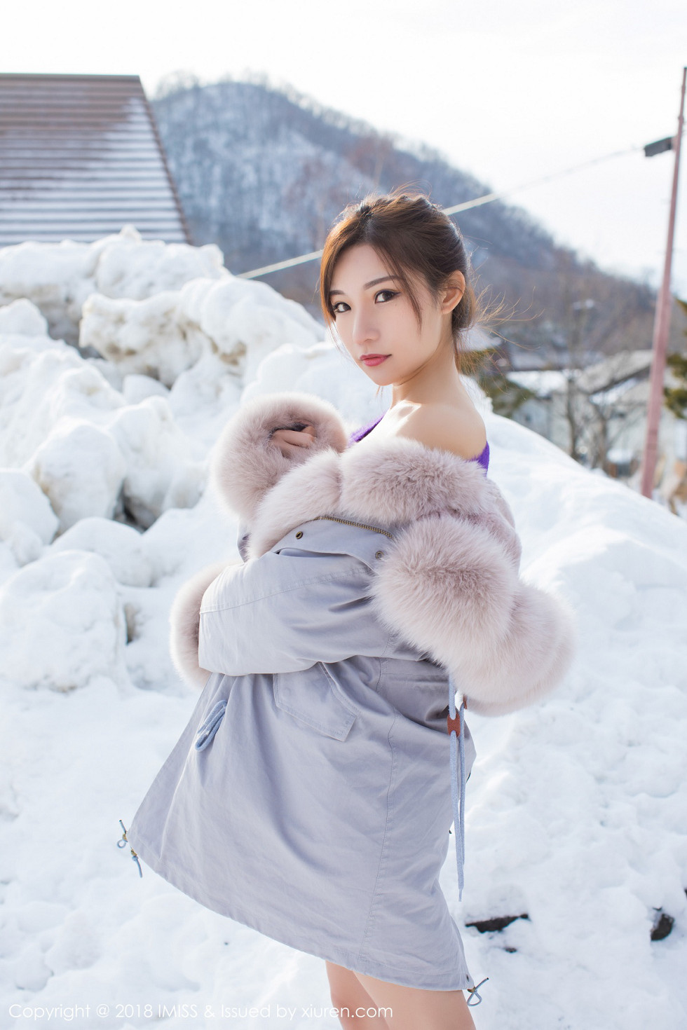 [IMISS爱蜜社]Vol.261_女神小狐狸Sica北海道旅拍居家大床上性感内衣完美诱惑写真34P
