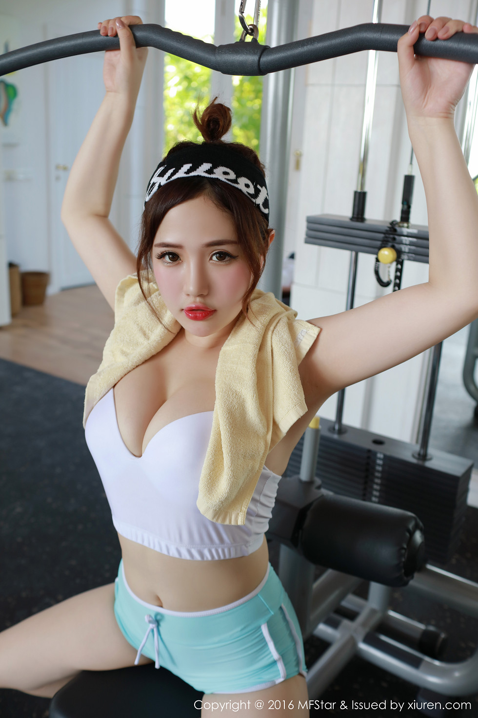 [MFStar模范学院]Vol.056_嫩模徐cake马尔代夫旅拍运动风内衣秀白嫩豪乳写真52P