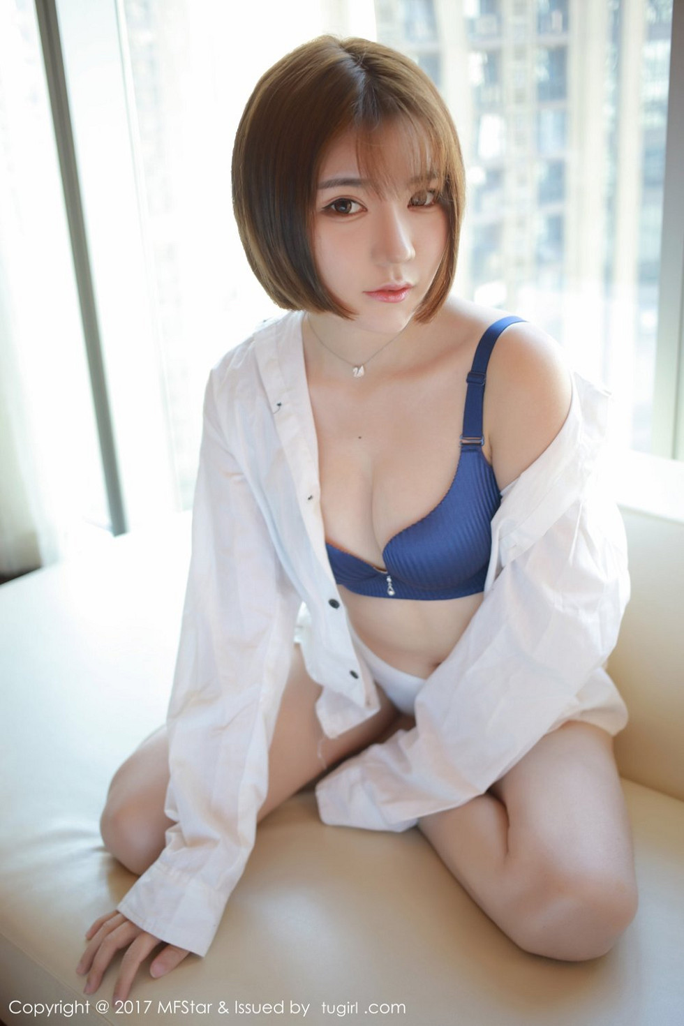 [MFStar模范学院]Vol.089_丽质嫩模冷不丁居家白衬衣不穿内衣秀美胸撩人写真52P