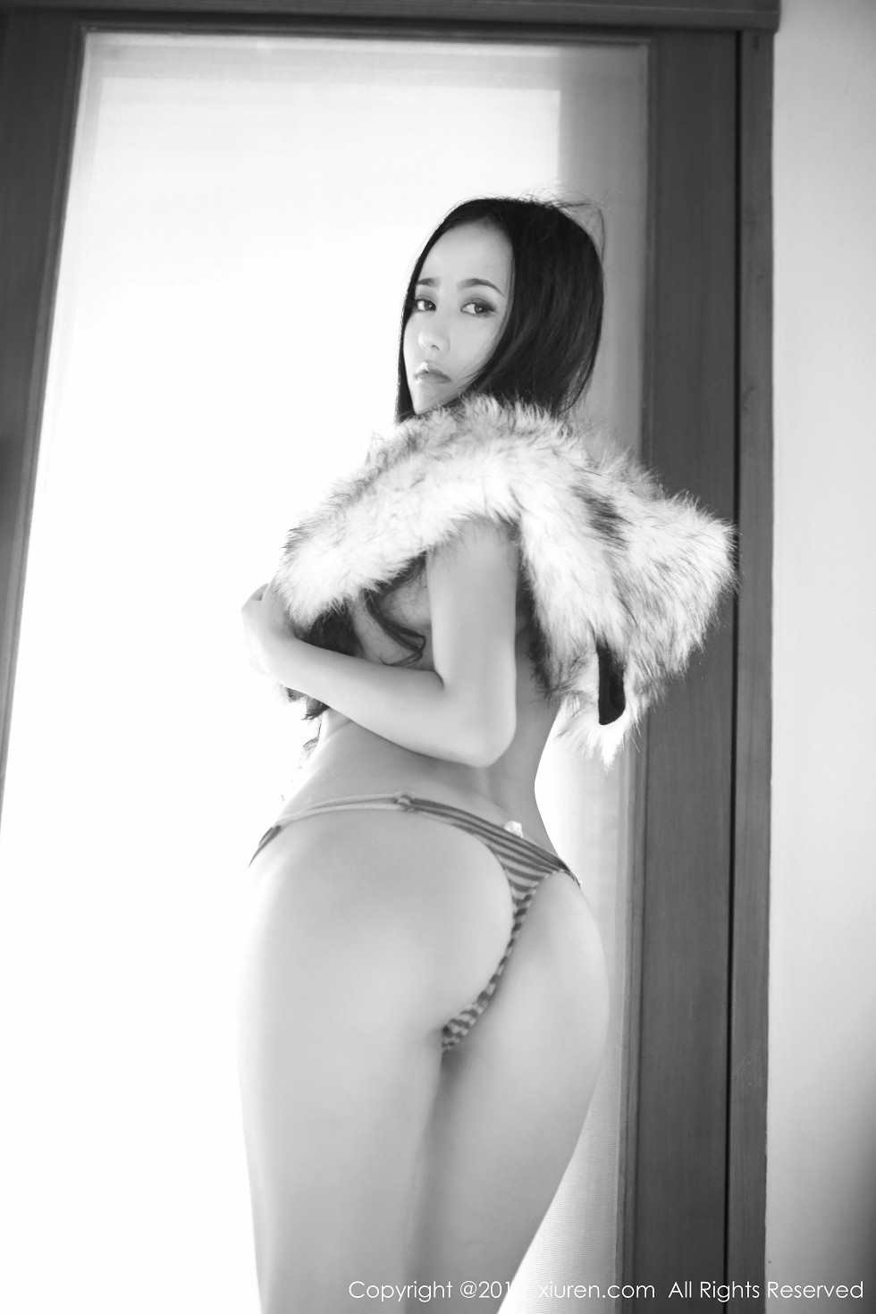 [XiuRen秀人网]No.487_嫩模玛鲁娜Manuela苏梅岛旅拍撩人姿势迷人美臀无敌诱惑43P