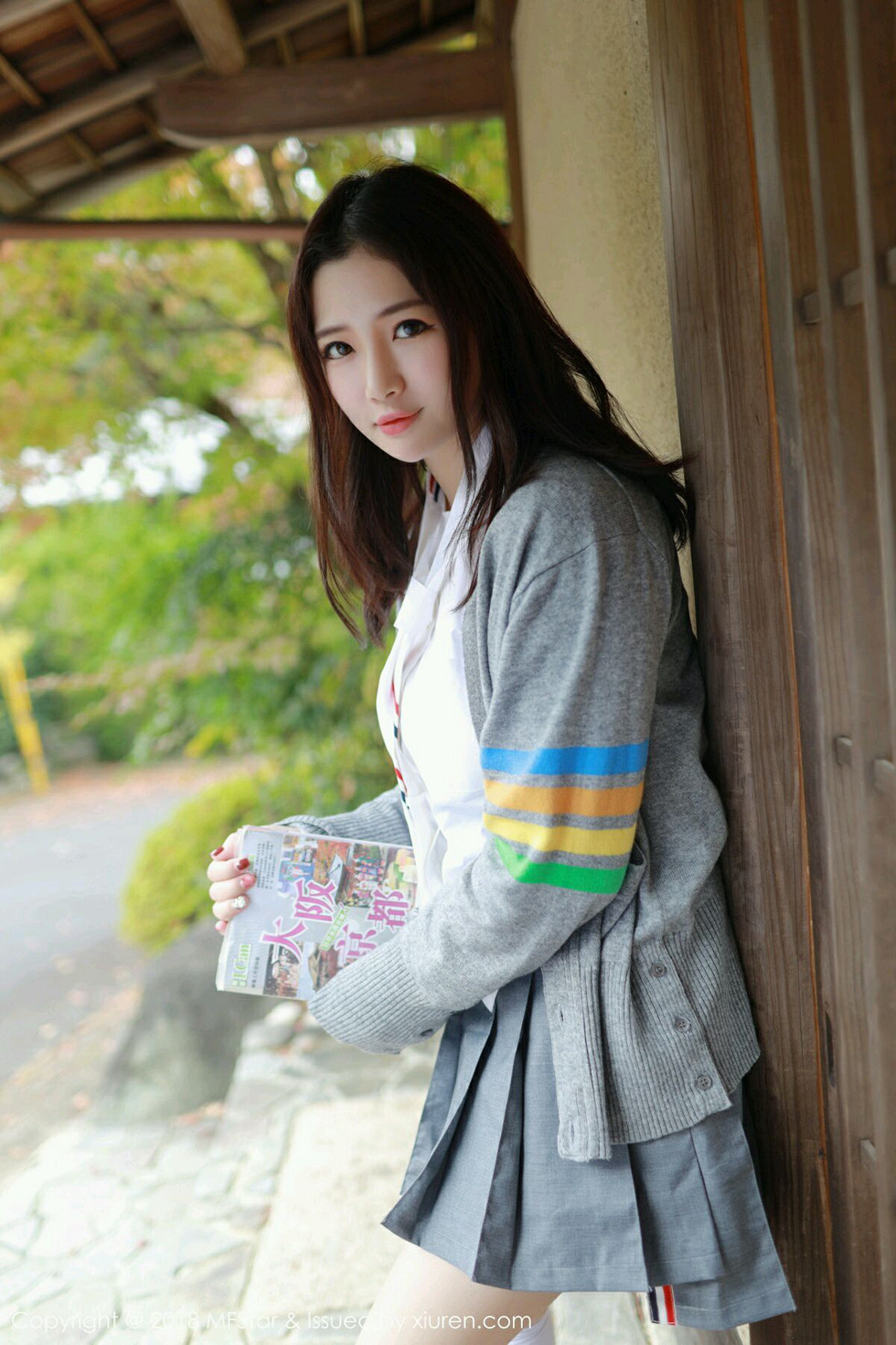 [MFStar模范学院]Vol.162_女神徐cake日本旅拍性感衬衣配短裙半露白嫩美乳诱惑写真40P