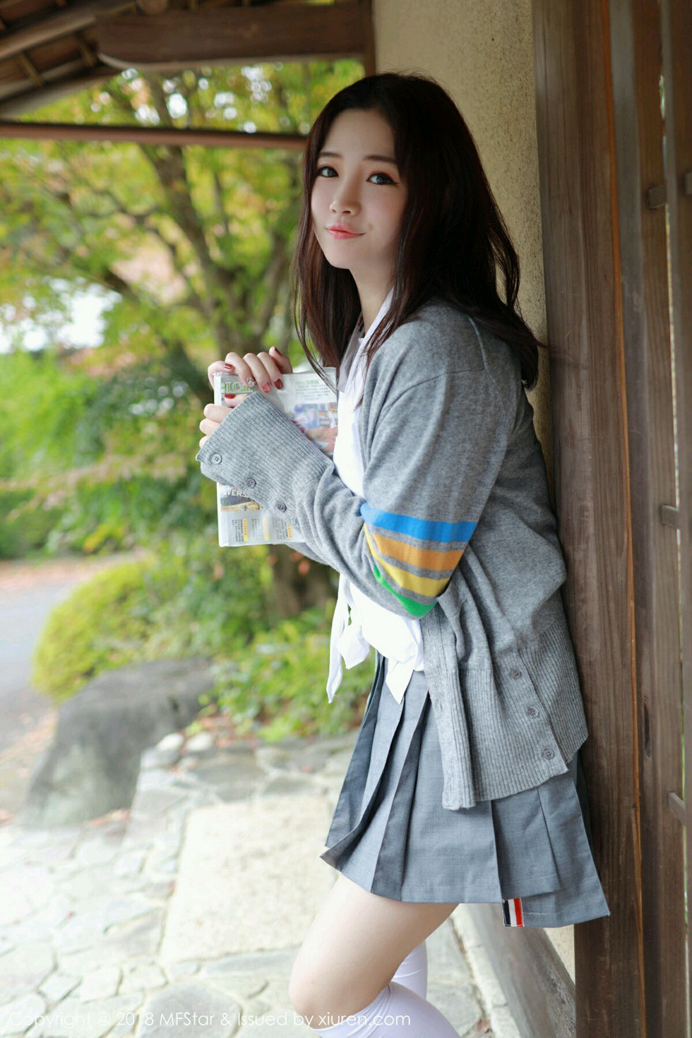 [MFStar模范学院]Vol.162_女神徐cake日本旅拍性感衬衣配短裙半露白嫩美乳诱惑写真40P