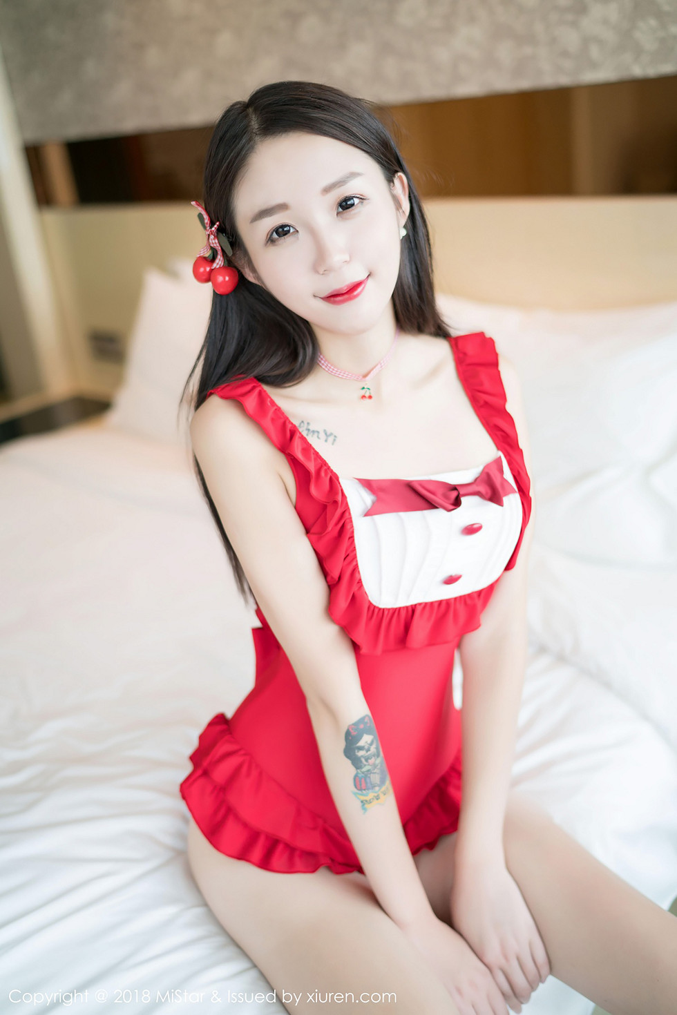 [MiStar魅妍社]Vol.258_嫩模白沫私房红色连体睡衣+白色蕾丝内衣半脱诱惑写真48P