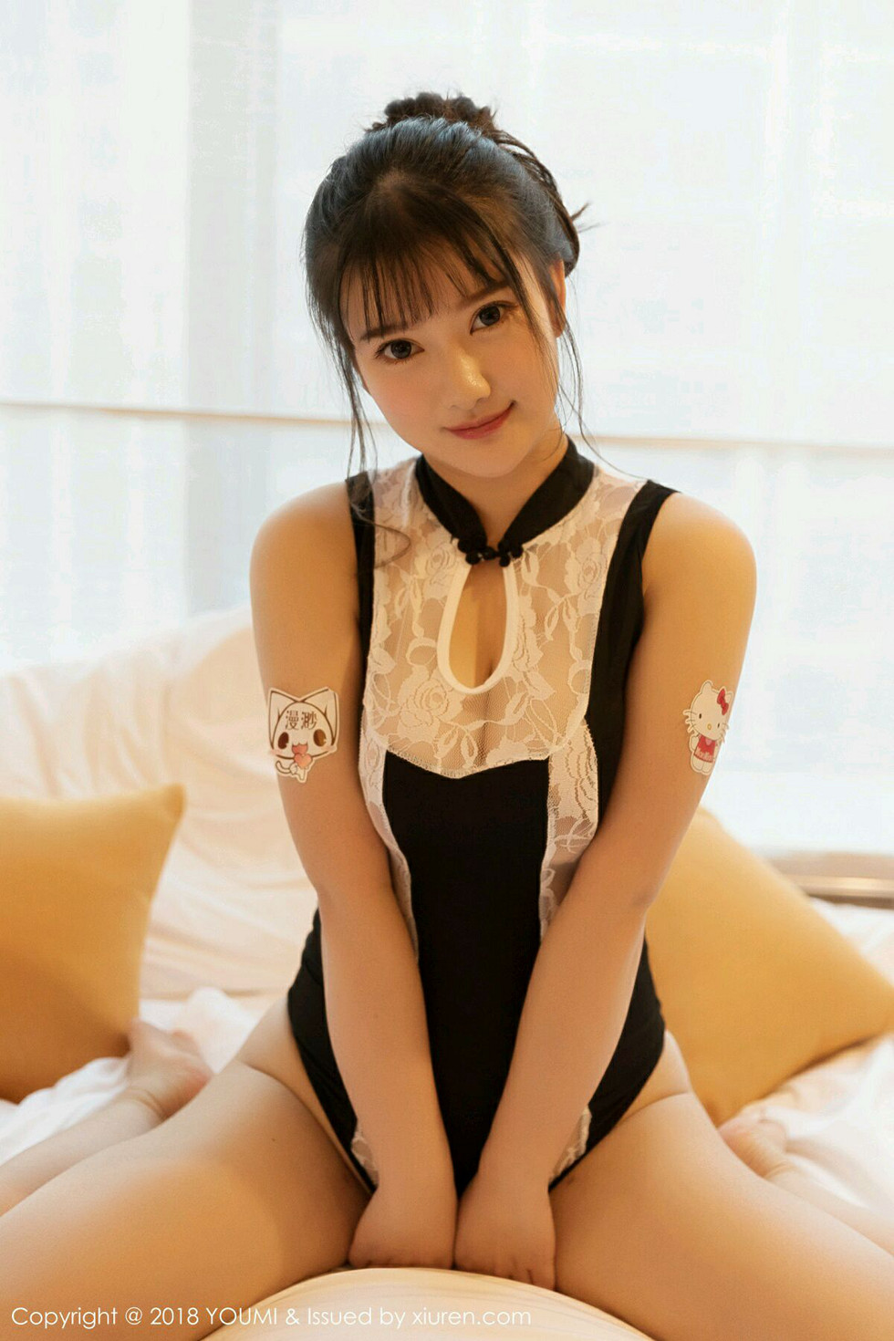 [YouMi尤蜜荟]Vol.250_巨乳嫩模小尤奈私房白色蕾丝内衣半脱露豪乳极致诱惑写真51P