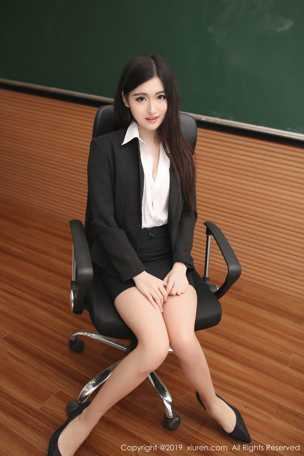 [XiuRen秀人网]No.1480_嫩模沈梦瑶私房性感小厨娘大尺度露火辣美体极致诱惑写真40P