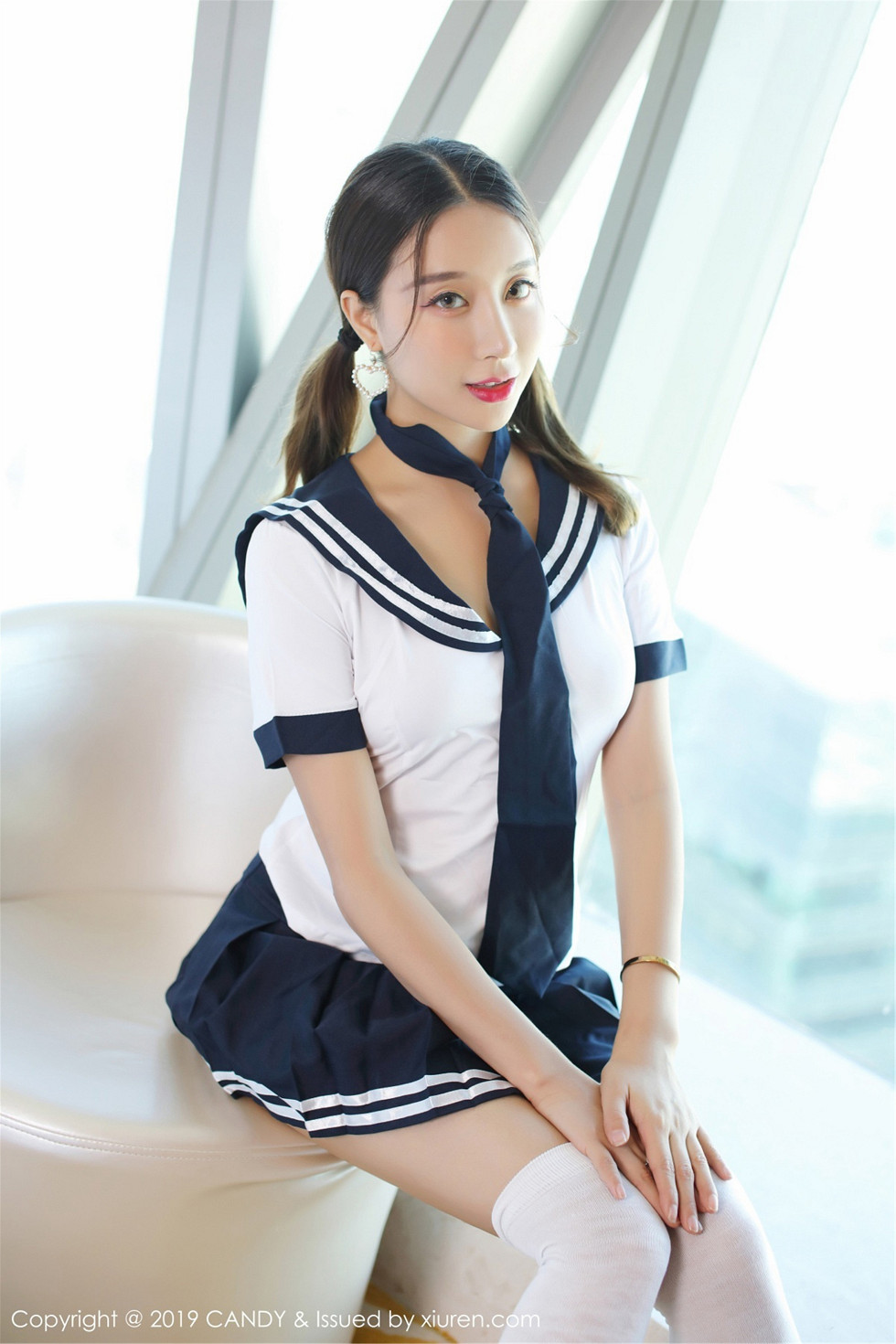 [Candy网红馆]Vol.073_嫩模筱慧私房清纯学生制服+黑色丁字裤秀翘臀诱惑写真46P