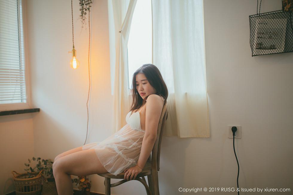 [RUISG瑞丝馆]Vol.073_嫩模浪漫果味居家私房薄纱透视内衣秀完美身材诱惑写真35P