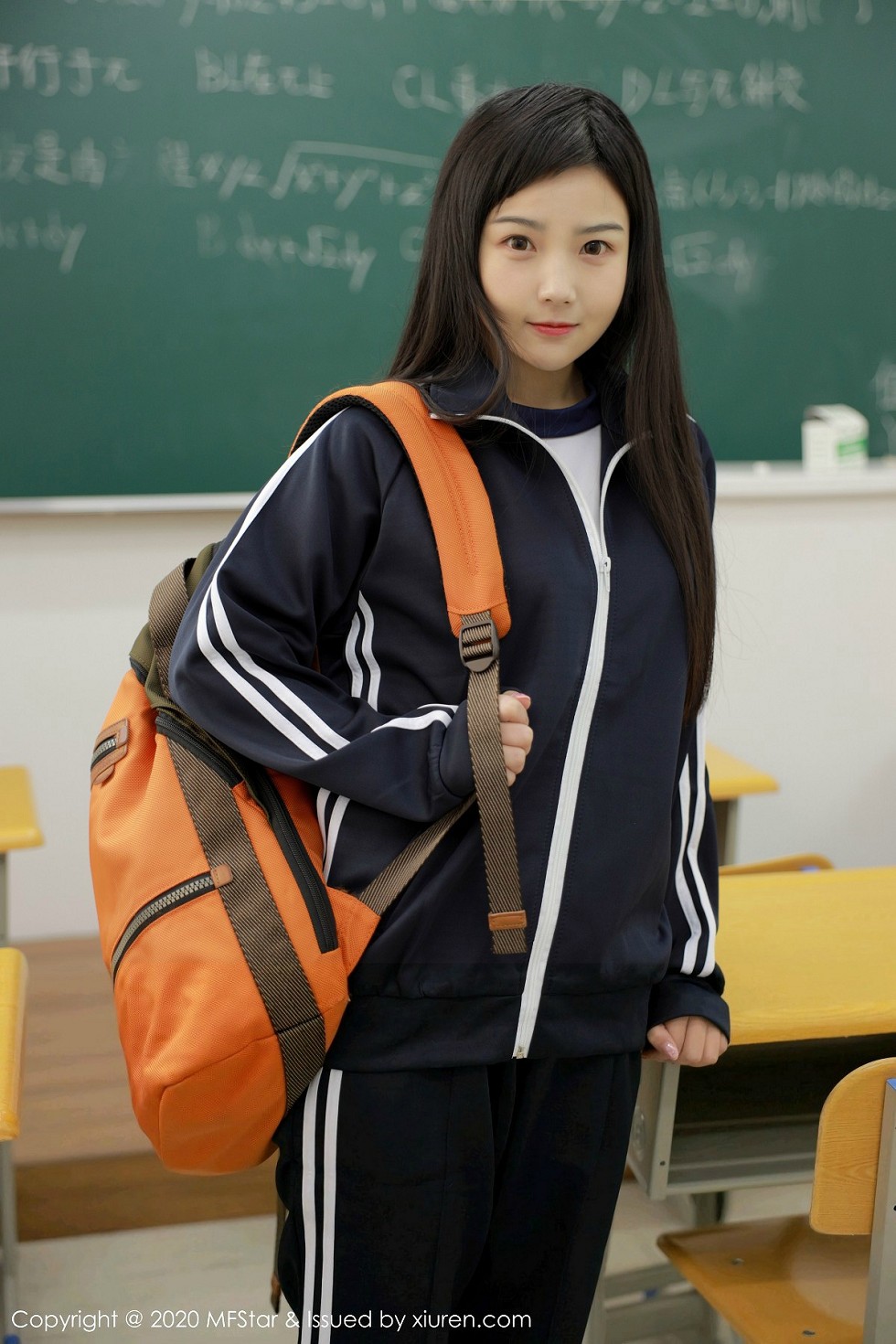 [MFStar模范学院]Vol.273_嫩模徐微微mia教室真实学生主题性感制服秀童颜巨乳写真64P