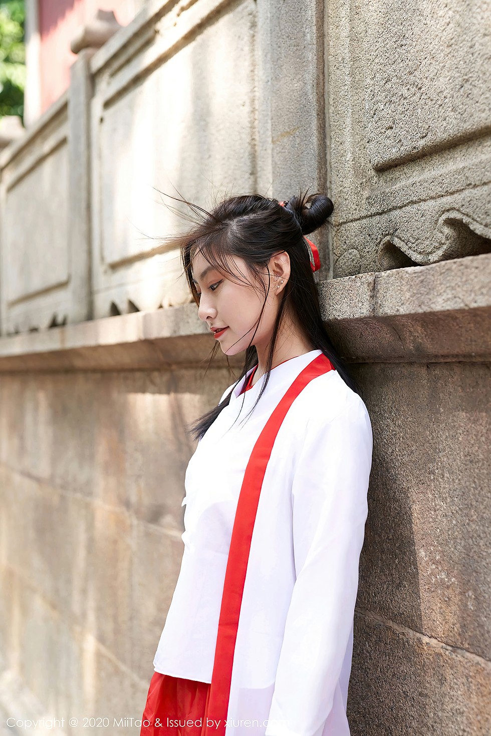 [MiiTao蜜桃社]Vol.142_新人嫩模茵茵简紫霞仙子主题CoS古典风清新迷人写真34P