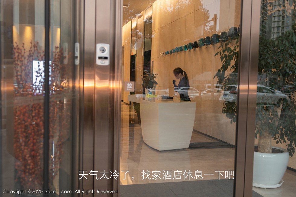 [XiuRen秀人网]No.2847_嫩模鱼子酱Fish酒店前台误操作主题私房黑色蕾丝内衣诱惑写真68P