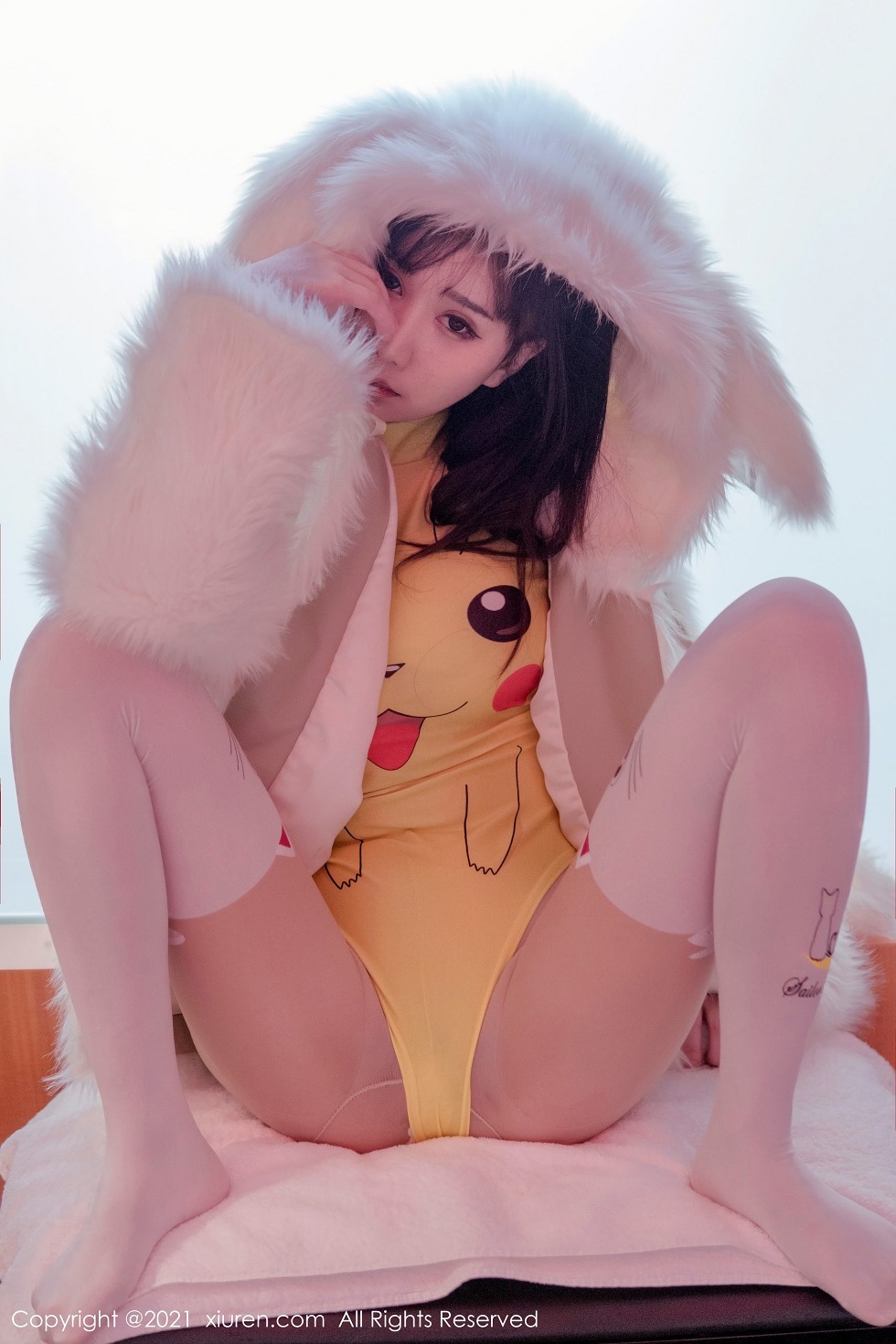 [XiuRen秀人网]No.2988_嫩模小果冻儿性感卡通连体衣配开档肉丝裤袜撩人诱惑写真55P