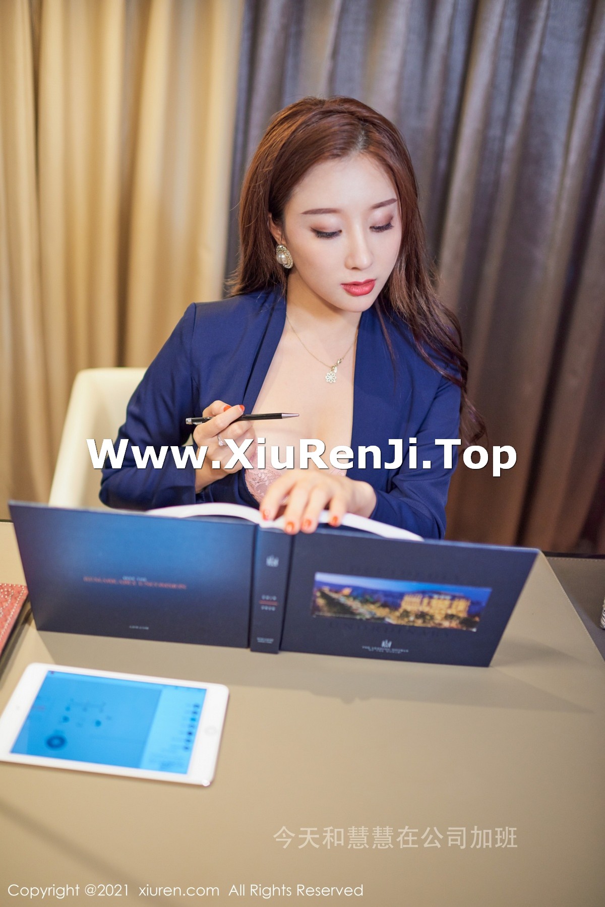 [XiuRen秀人网]No.3579_模特筱慧私房超薄黑丝裤袜露粉色蕾丝内裤秀翘臀诱惑写真60P