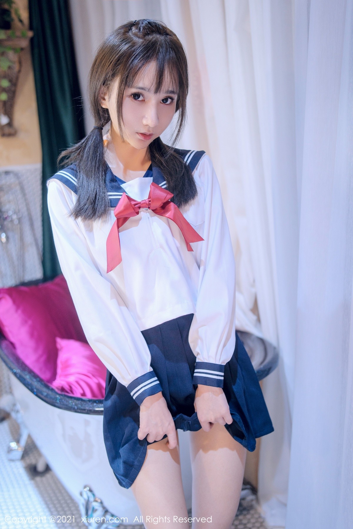 [XiuRen秀人网]No.4108_模特小果冻儿私房脱JK制服露高叉连体衣牛奶湿身撩人诱惑写真40P