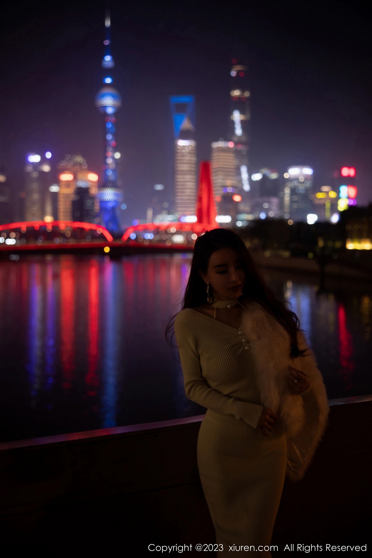 [XiuRen秀人网]No.6544_模特雨儿1494性感白色连身长裙露黑色内衣秀丰腴身材诱惑写真85P