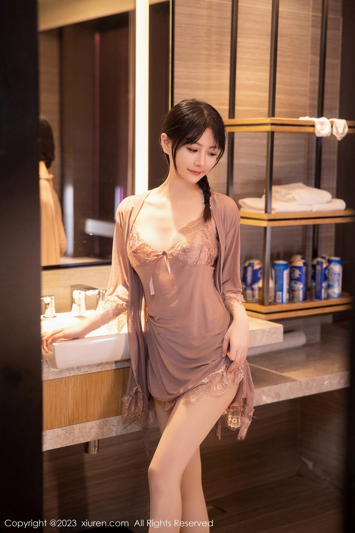 [XiuRen秀人网]No.6558_模特谢小蒽私房浴室红灰色轻透薄纱睡裙配超薄肉丝湿身诱惑写真79P